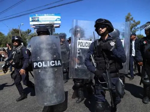 En México, 45% de los policías gana menos de $10 mil al mes