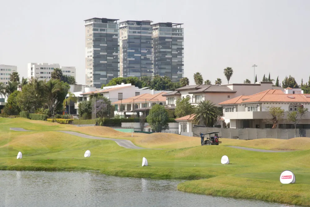 La Vista Country Club