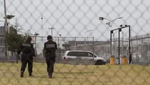 Por escape de El Chapo inculpan a 5 federales