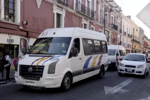 Alrededor de 800 unidades del transporte público ya tienen GPS