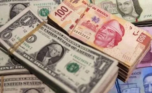 Tras siete meses, dólar rebasa de nuevo los 19 pesos