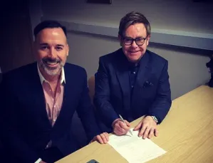 Elton John comparte imágenes de boda privada