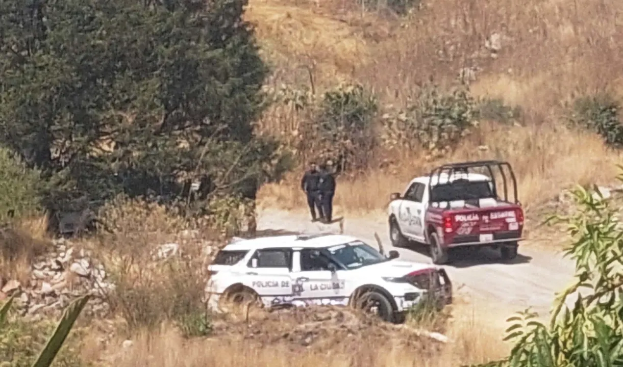 Envuelto en cobijas y cartón, hallan cuerpo en San Jerónimo Caleras