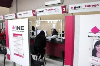 Reanuda INE en Puebla entregas y trámites de credenciales para votar
