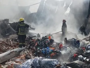 Se registra incendio masivo en recicladora de San Martín Texmelucan