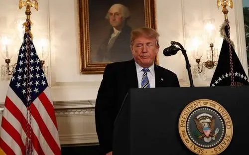 Trump evita hablar sobre control de armas tras masacre en secundaria de Florida