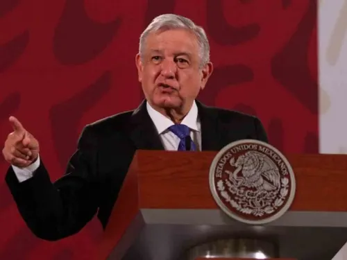 Gobernadores, libres de dejar Conago: López Obrador