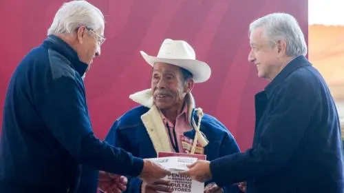 Con ahorros que dejará combate a la corrupción habrá más apoyos para los que menos tienen: AMLO