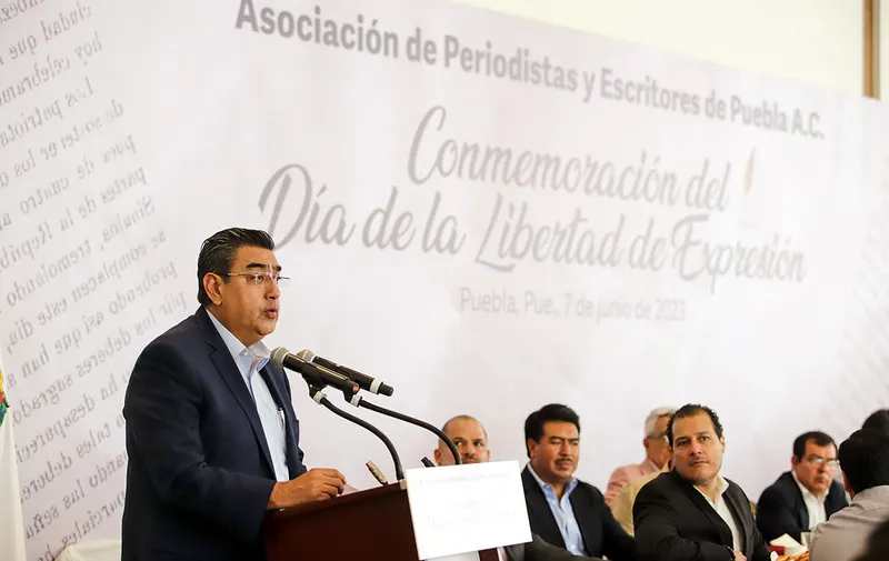 sergio-salomon-cespedes-peregrina