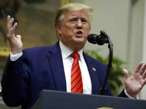 Trump amenaza a Erdogan con ´sanciones´ si es ´inhumano´ con kurdos