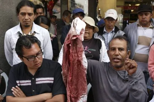 Familias de artesanos de Cholula denuncian que gobiernos no los dejan trabajar