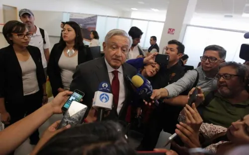 AMLO revela que Francisco Garduño es el titular del INM