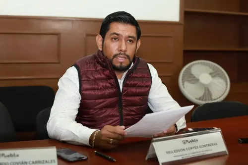 El contralor David Riveroll es cínico y burlón, califica Edson Armando Cortés
