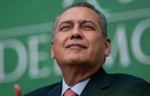 Salida de Beltrones no afectará al PRI; dicen diputados