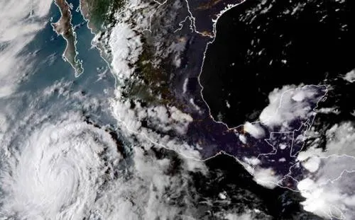 Lluvias no dan tregua al país, tormenta tropical Rosa amenaza en el Pacífico