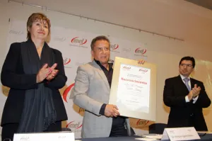 Reconocen ejecutivos de finanzas a Enrique Agüera por el manejo impecable de los recursos en la BUAP