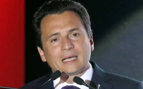 Emilio Lozoya presenta amparo ante orden de aprehensión
