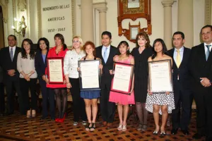 Entregan en ayuntamiento el Premio Municipal del Deporte 2013