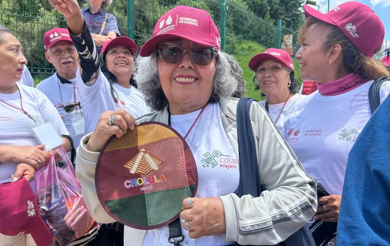 Recibe Gobierno de San Pedro Cholula a visitantes del programa Colibrí de Plata