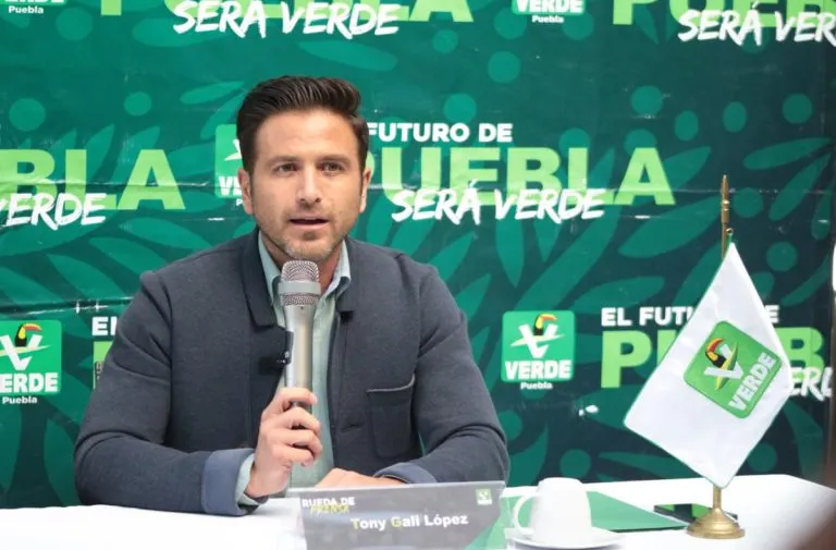 El partido del tucán y el juego de las cartas