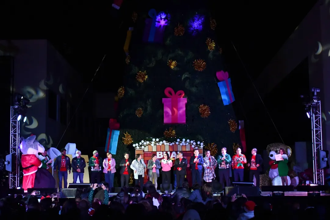Árbol de Navidad en el CCU