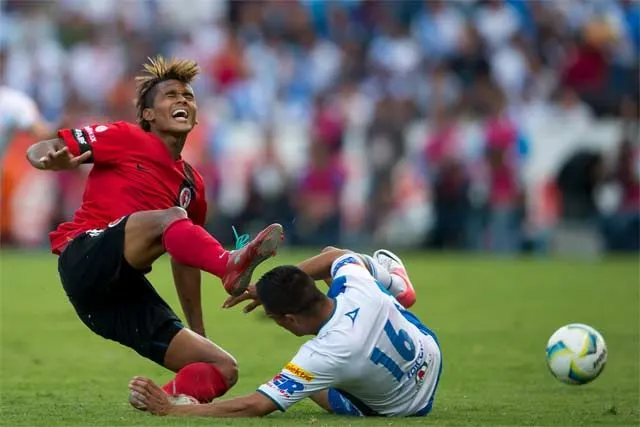 Xolos estrena corona venciendo al Puebla a domicilio