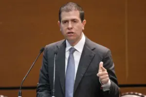 Con nuevo gobierno, Castillo debe dejar Michoacán: precandidatos
