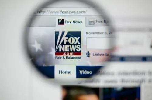 Demandan a Fox News por difundir información falsa a pedido de Trump