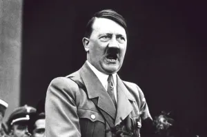 Hitler sólo tenía un testículo, revela informe médico