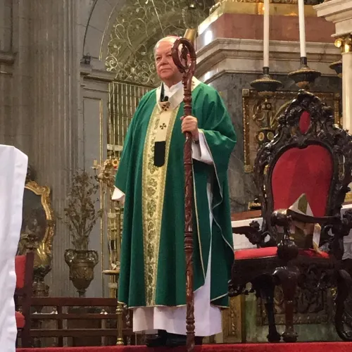Arzobispo pide por los papás del mundo