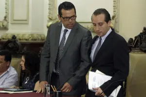 Riestra corrige plana a Giorgana: Partidos sí estarán en elecciones de juntas