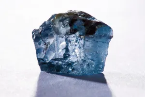 Encuentran en Sudáfrica megadiamante azul de 29.6 quilates