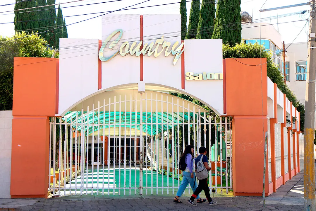 Salon Country Club