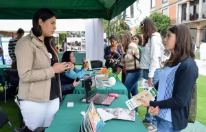 UDLAP vincula a sus alumnos con empresas de tres sectores