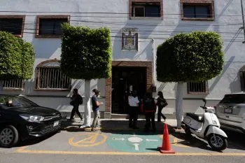 Expulsa la UPAEP a alumno que golpeó a maestro con un martillo