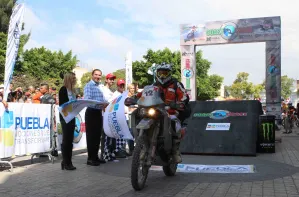 Moreno Valle da banderazo de salida al Rally Coast to Coast 2015