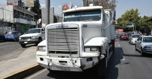 Roban camión con sustancia tóxicas en el Edomex; alertan a 8 estados, entre ellos Puebla