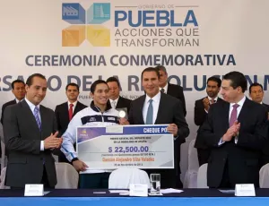 Moreno Valle reconoce a deportistas de alto rendimiento