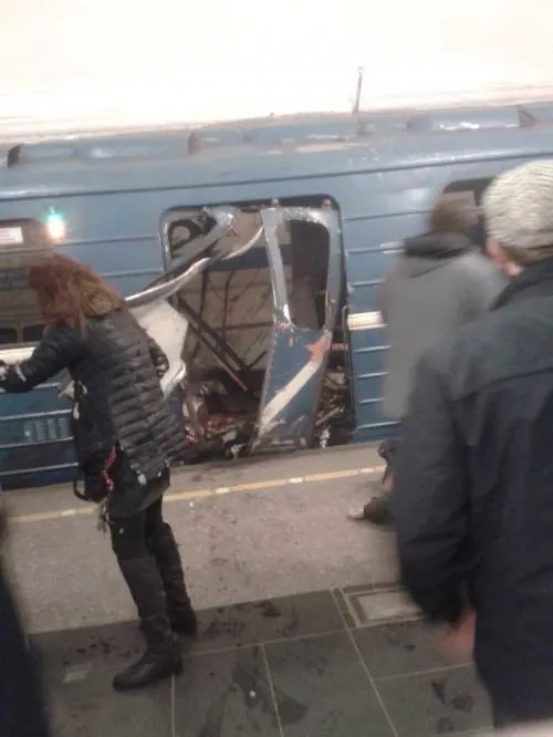 VIDEO: Atentado en metro de San Petersburgo deja al menos 10 muertos