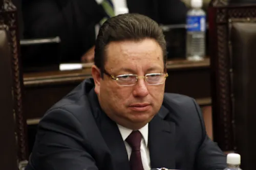 FGE detiene al morenovallista, Eukid Castañón