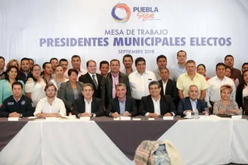 Tony Gali se reúne con alcaldes electos del PRI