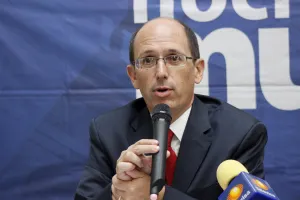 Poca respuesta de dueños de estacionamientos en ampliación de horarios