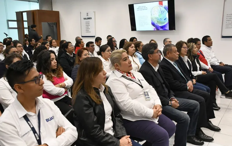 buap-lilia-cedillo-conferencia-enfermedades-respiratorias