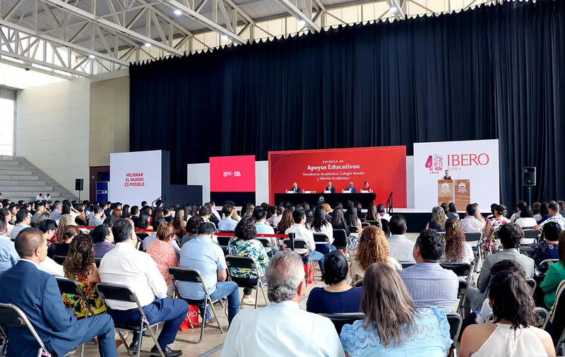ibero-puebla-becas