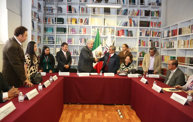 IAP Puebla e ISSSTEP firman convenio para impulsar calidad humana
