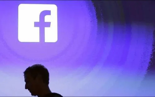 Averigua si Facebook compartió tus datos con Cambridge Analytica