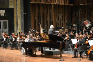 Unas 80 voces de la BUAP cantaron en el Palacio de Bellas Artes