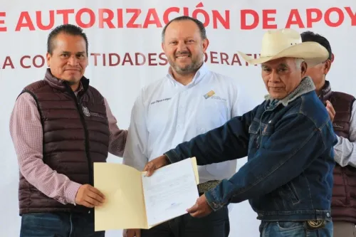 Inicia SDR entrega de cartas de autorización de proyectos