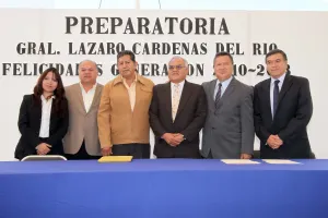 Se gradúa primera generación de Preparatoria Lázaro Cárdenas de Ciudad Serdán
