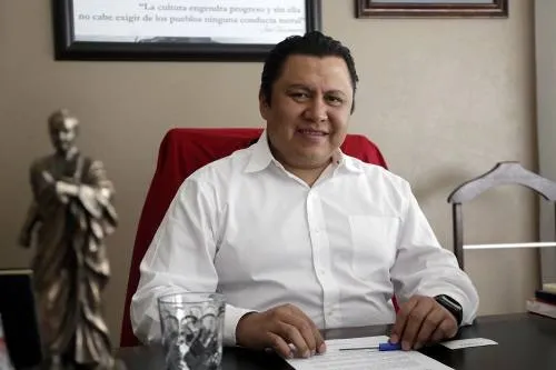 Enfermos de poder están los líderes sindicales del Ayuntamiento de Puebla